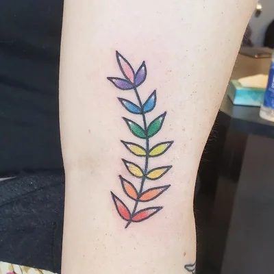 Tessa Roux tattoo 027