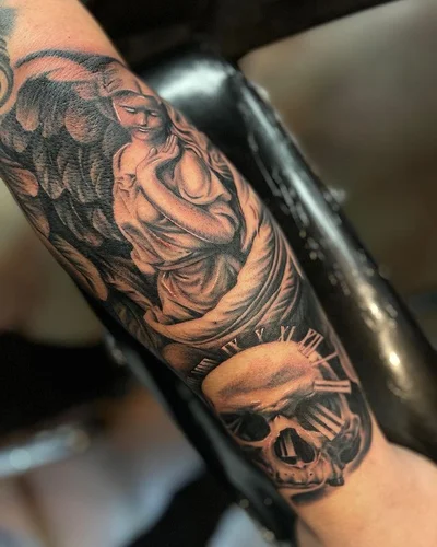Black & Grey Tattoo Artist tattoo 032
