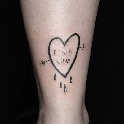 Thais Heleno tattoo 012