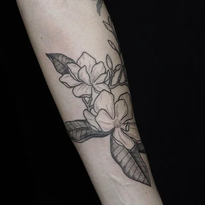Thais Heleno tattoo 016
