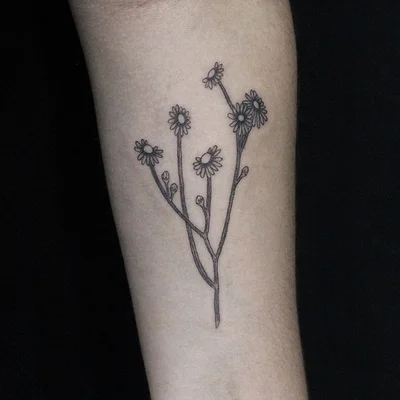 Thais Heleno tattoo 019