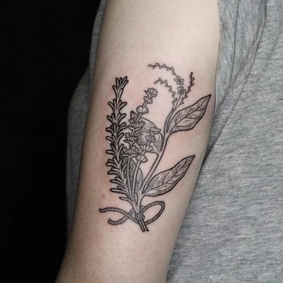 Thais Heleno tattoo 025