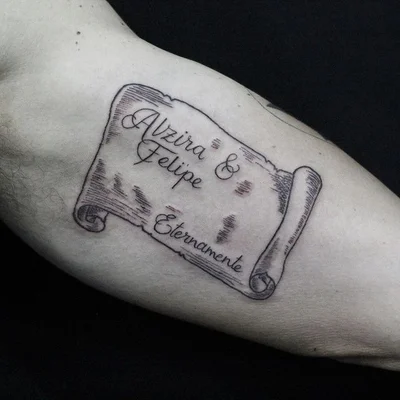 Thais Heleno tattoo 038