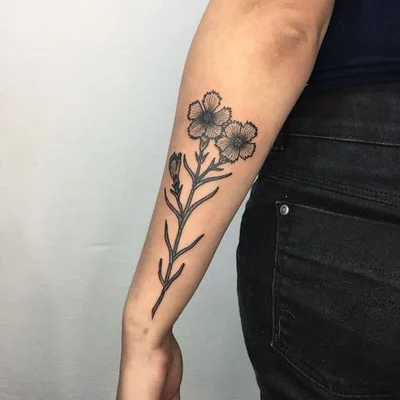 Thais Heleno tattoo 040