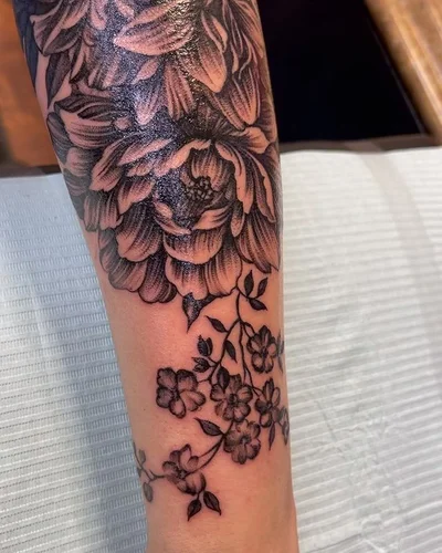 Mike Dee tattoo 039