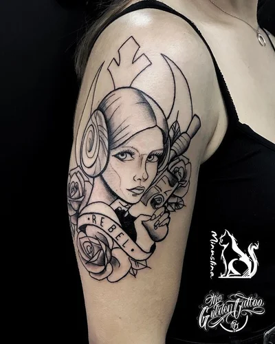 Susana Golden tattoo 025