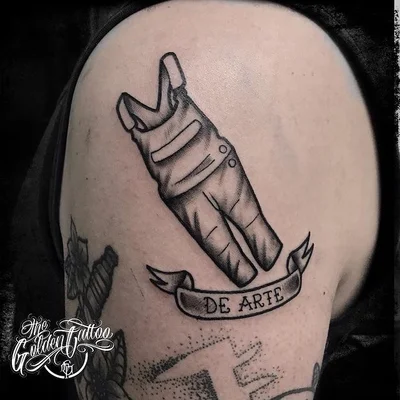 Susana Golden tattoo 026