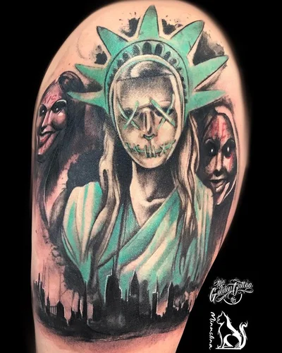 Susana Golden tattoo 029