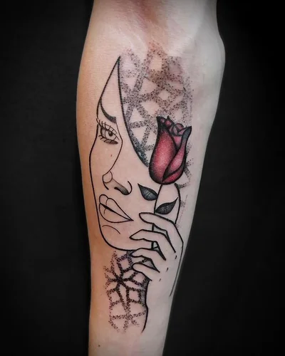 Susana Golden tattoo 035