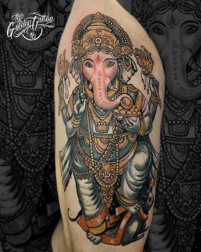 Susana Golden tattoo 045