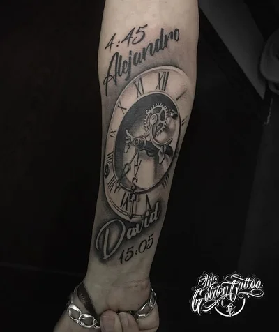 Susana Golden tattoo 048
