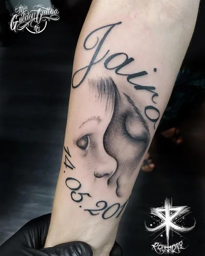 Susana Golden tattoo 050