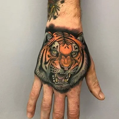 Alex Stark tattoo 016