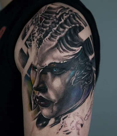 Alex Stark tattoo 031