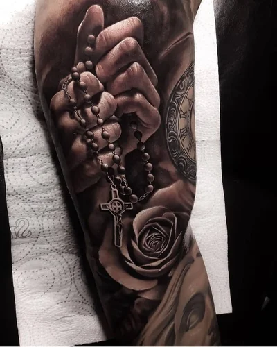 Laetitia Luccioni tattoo 012
