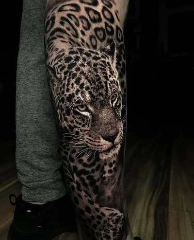 Laetitia Luccioni tattoo 015