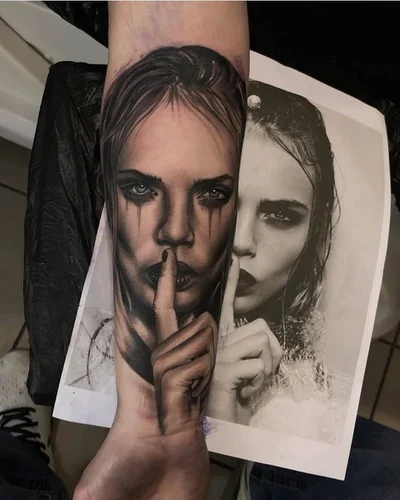 Laetitia Luccioni tattoo 042