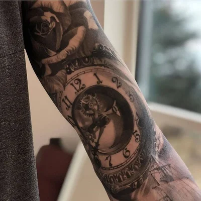 Laetitia Luccioni tattoo 050