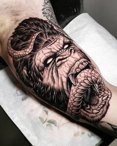 Brahian Mackeil tattoo 007