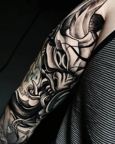 Brahian Mackeil tattoo 024