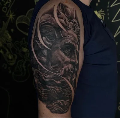 Maxine Lee tattoo 012