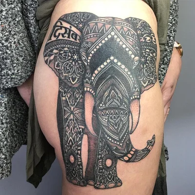 Maxine Lee tattoo 044
