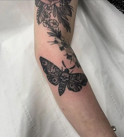 @thecrookedrook tattoo 050