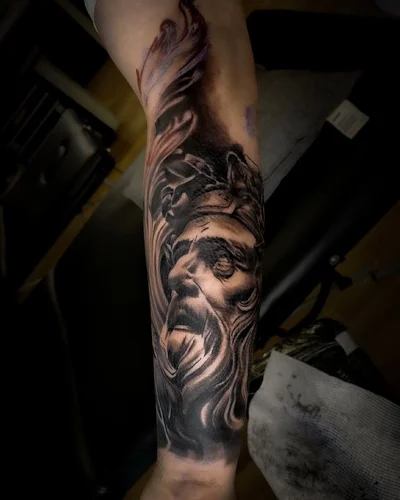 Greg Roberts tattoo 020