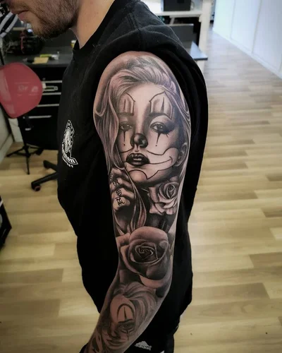 Greg Roberts tattoo 021
