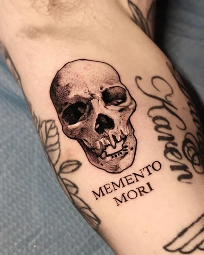 Mattias Legendstatus tattoo 012