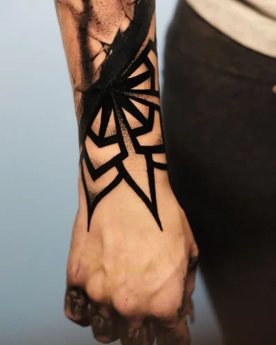 Mattias Legendstatus tattoo 028