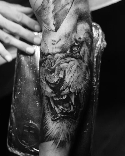 Mattias Legendstatus tattoo 029