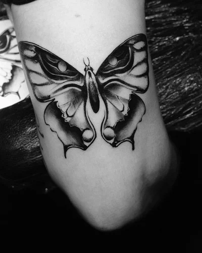 Mattias Legendstatus tattoo 040