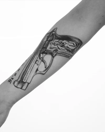 Mattias Legendstatus tattoo 044