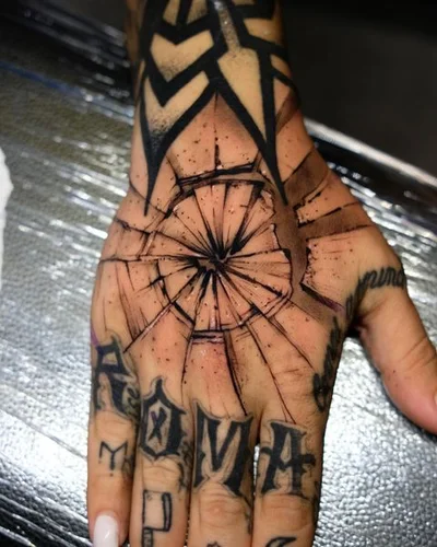 Mattias Legendstatus tattoo 047