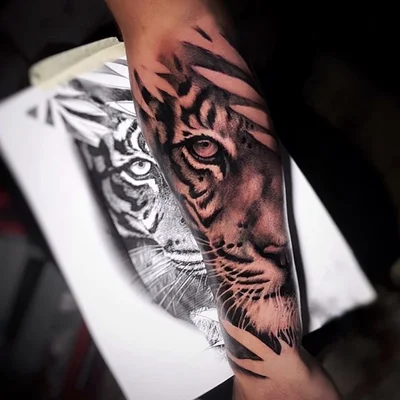 Theo Descending tattoo 022