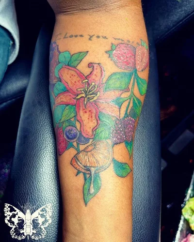 Autumn Armstrong tattoo 011