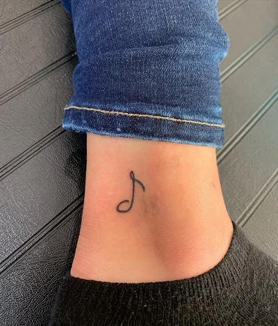 Autumn Armstrong tattoo 021