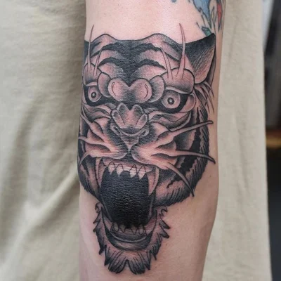 Steve Quillian tattoo 049