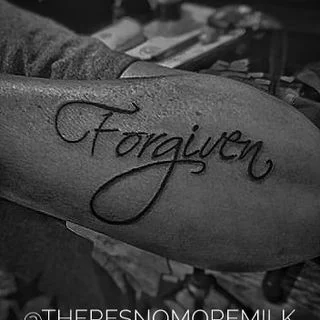 Kayla Brown tattoo 050