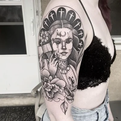 Rowan Starr tattoo 013