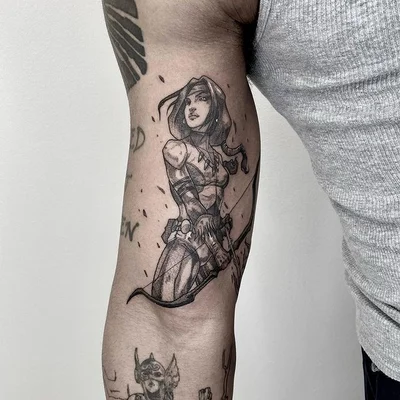 Rowan Starr tattoo 015
