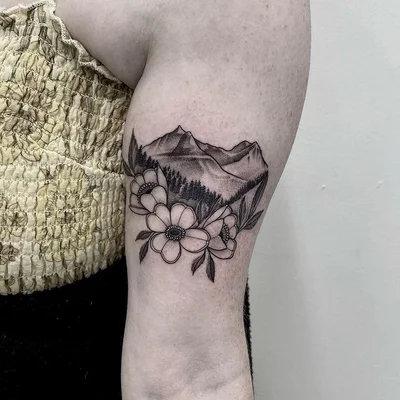 Rowan Starr tattoo 020