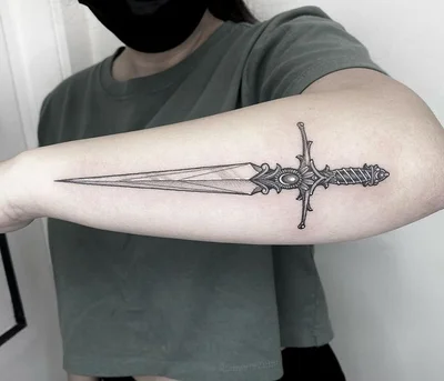Rowan Starr tattoo 021