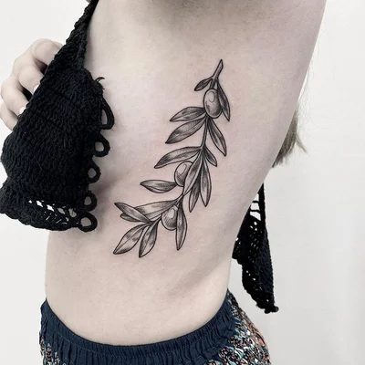 Rowan Starr tattoo 024