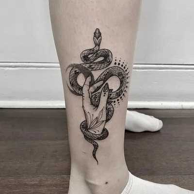 Rowan Starr tattoo 027