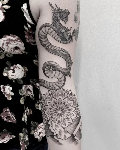 Rowan Starr tattoo 039