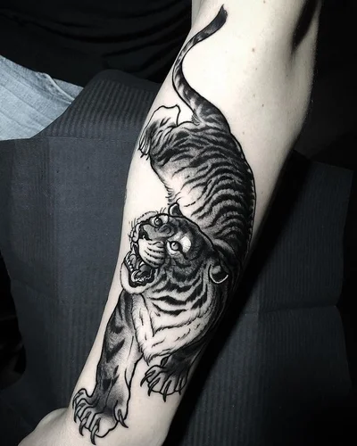 The Sailor Marc tattoo 041