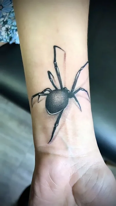 Lena Marrufo tattoo 044