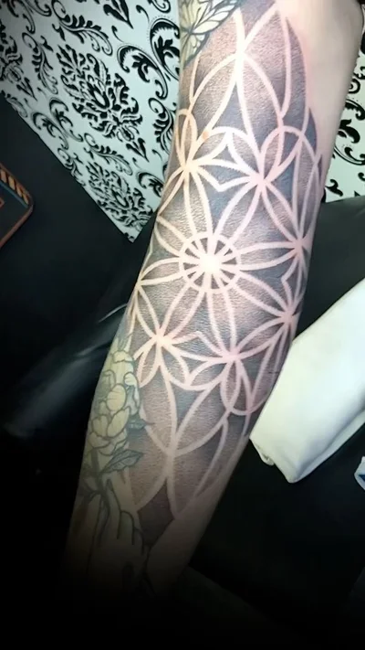 Lena Marrufo tattoo 050